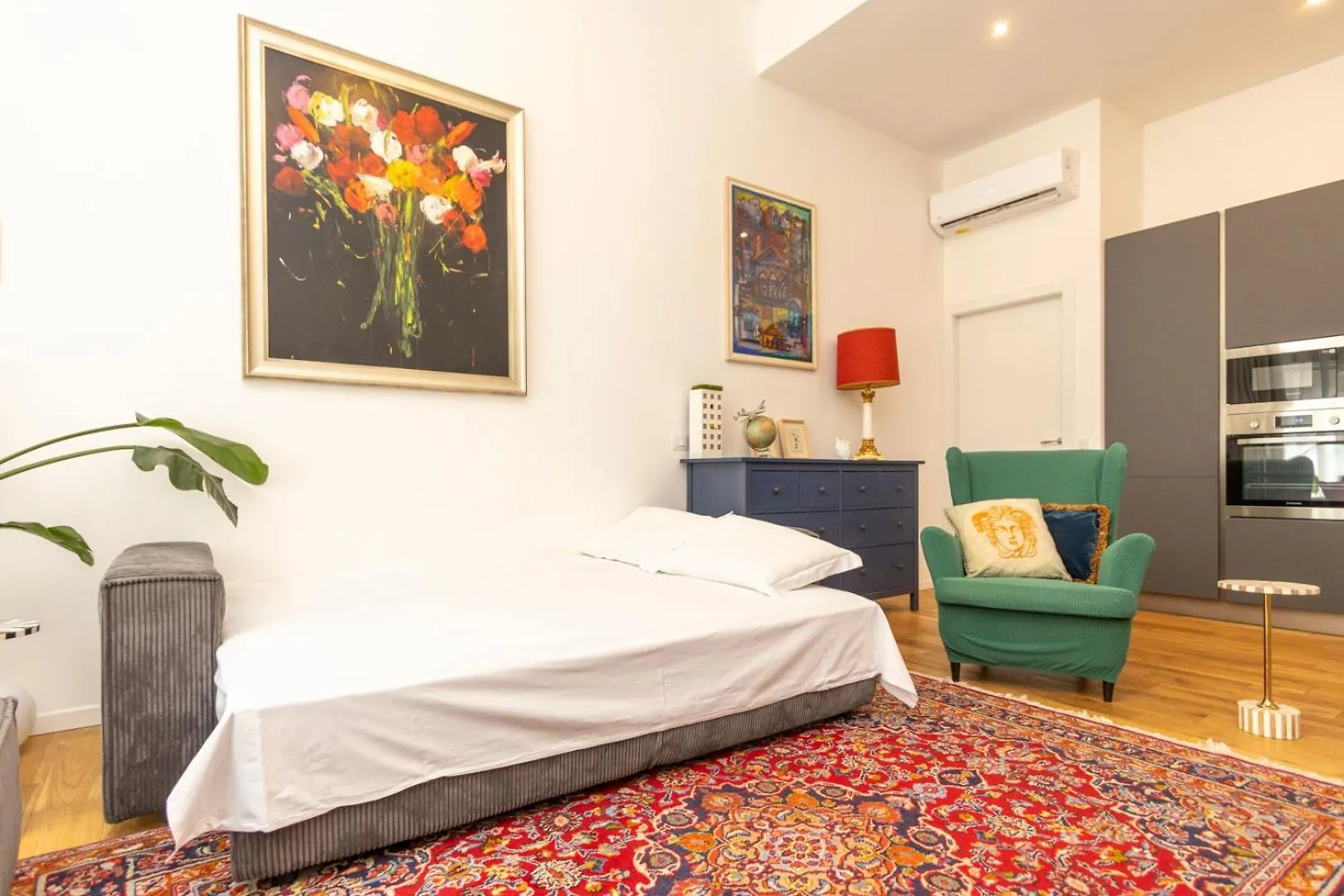 Loft Luxury Design- Apt With 2 Bedrooms -Wifi Ultra-5Min Metro Milán 0*,  Itálie