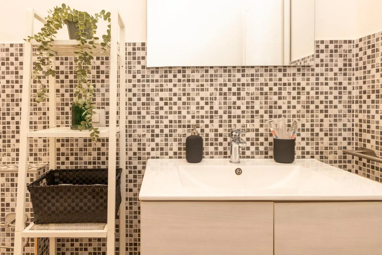 Loft Luxury Design- Apt With 2 Bedrooms -Wifi Ultra-5Min Metro Milán
